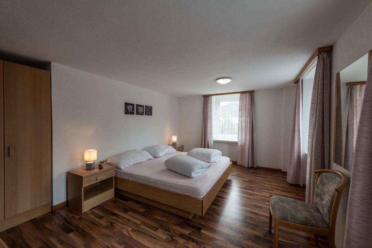 Hotel Greina Rabius Kültér fotó